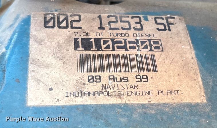 image for item ES8555 2000 International 4700 Low Profile truck cab and chassis