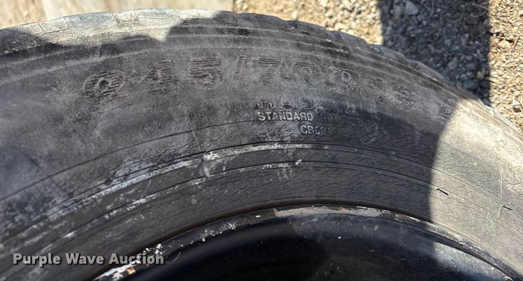 image for item ES8555 2000 International 4700 Low Profile truck cab and chassis