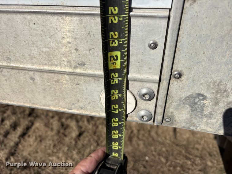 image for item ES8556 1999 International 4700 flatbed truck