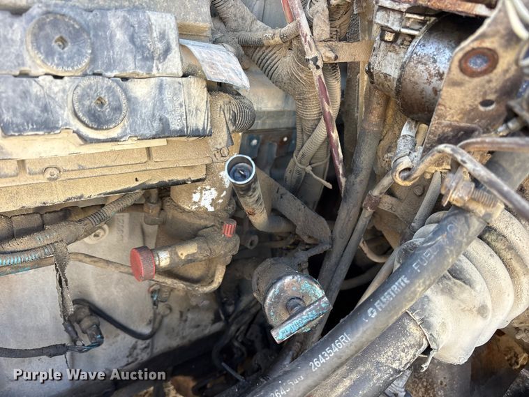 image for item ES8556 1999 International 4700 flatbed truck