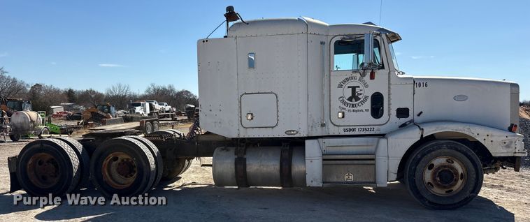 image for item ES8557 1996 Peterbilt 377 semi truck