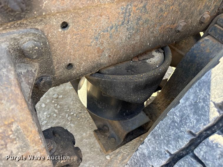 image for item ES8557 1996 Peterbilt 377 semi truck