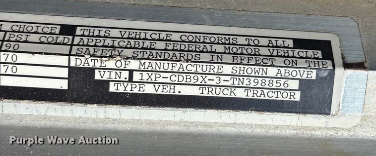 image for item ES8557 1996 Peterbilt 377 semi truck