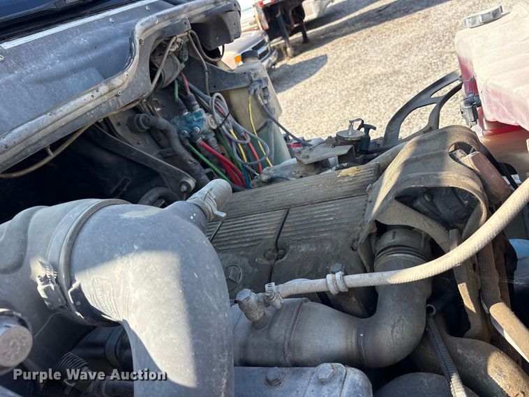 image for item ES8629 2008 Freightliner Columbia semi truck