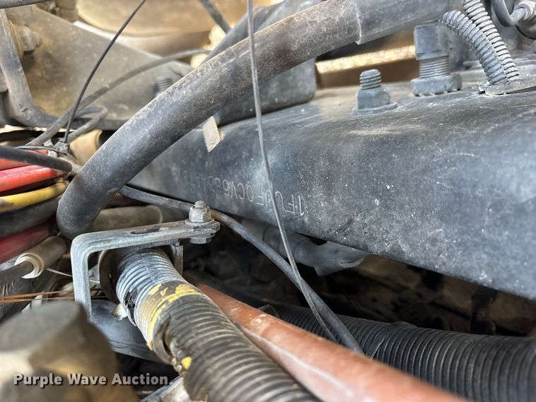 image for item ES8629 2008 Freightliner Columbia semi truck