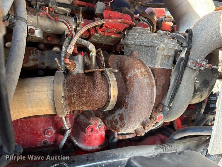 image for item ES8630 2016 Peterbilt 579 semi truck