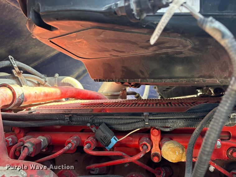 image for item ES8630 2016 Peterbilt 579 semi truck