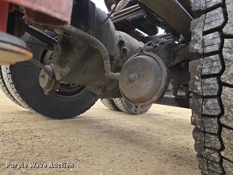 image for item ET1411 2015 Mack CXU613 semi truck