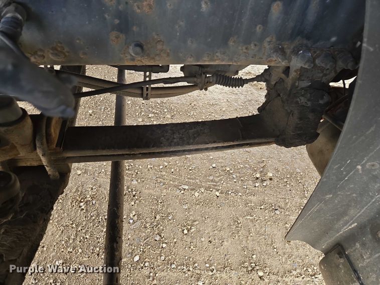 image for item ET1411 2015 Mack CXU613 semi truck