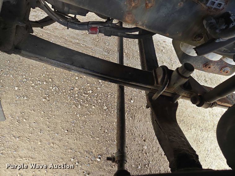 image for item ET1411 2015 Mack CXU613 semi truck