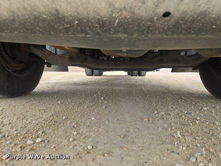 image for item ET1411 2015 Mack CXU613 semi truck