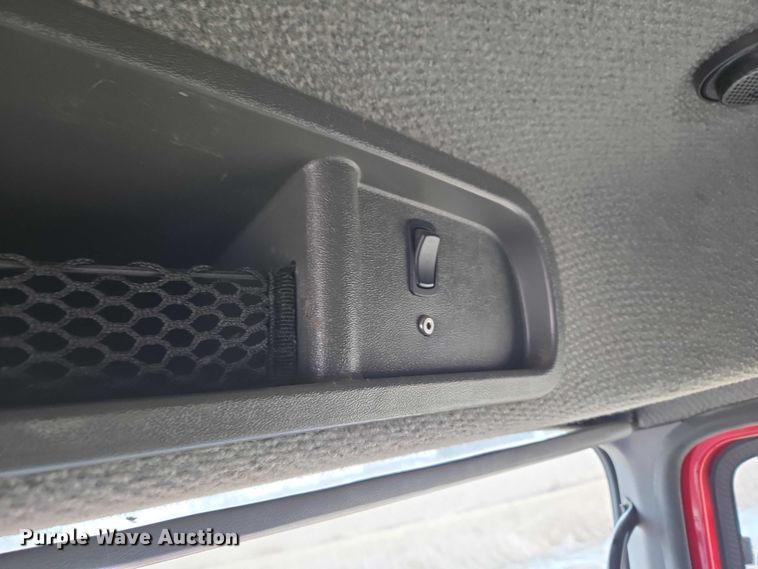 image for item ET1411 2015 Mack CXU613 semi truck