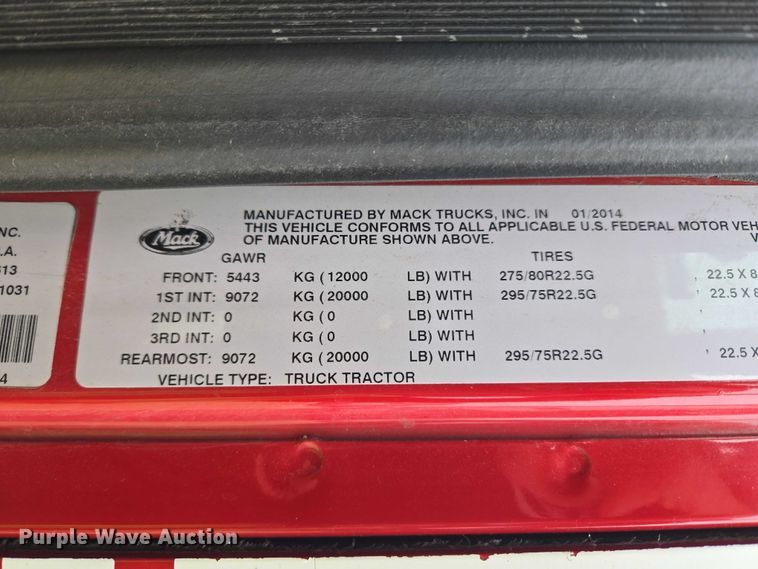 image for item ET1411 2015 Mack CXU613 semi truck