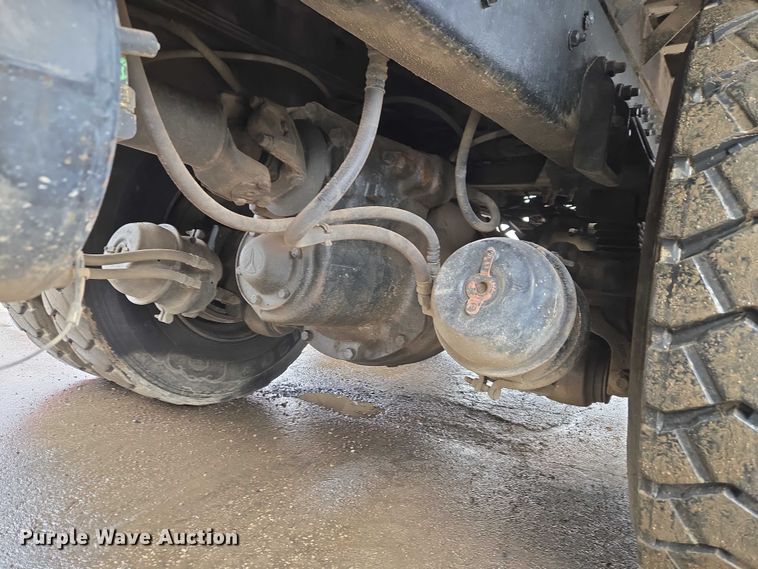 image for item ET1413 1998 Ford LT8000 dump truck