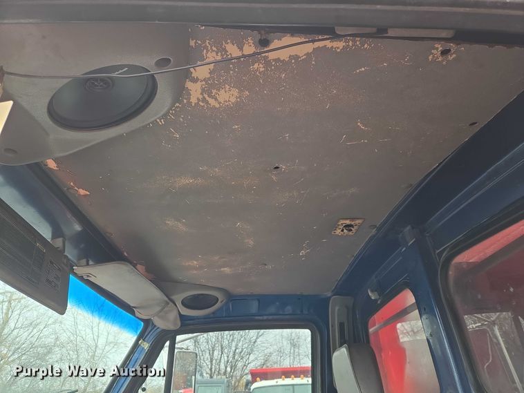 image for item ET1413 1998 Ford LT8000 dump truck