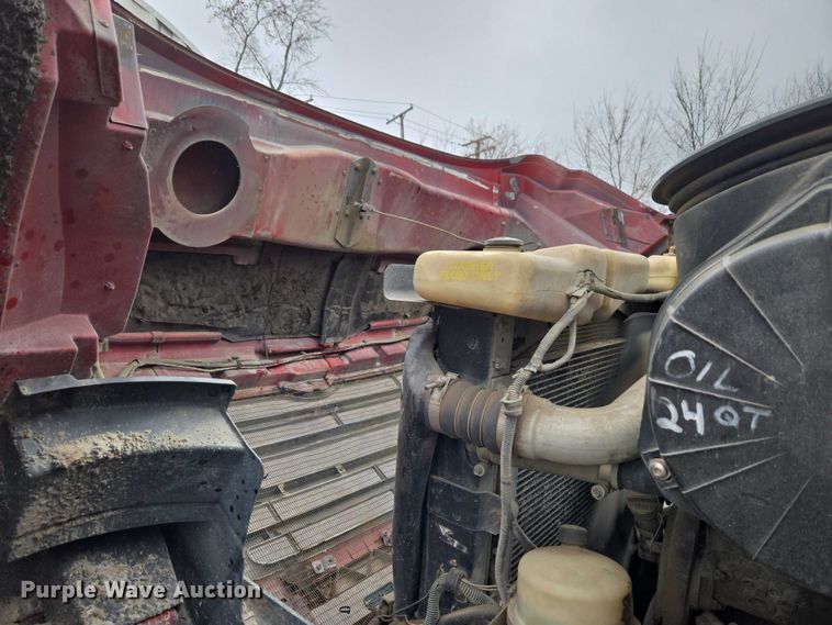 image for item ET1413 1998 Ford LT8000 dump truck