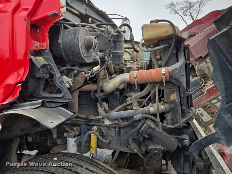 image for item ET1413 1998 Ford LT8000 dump truck