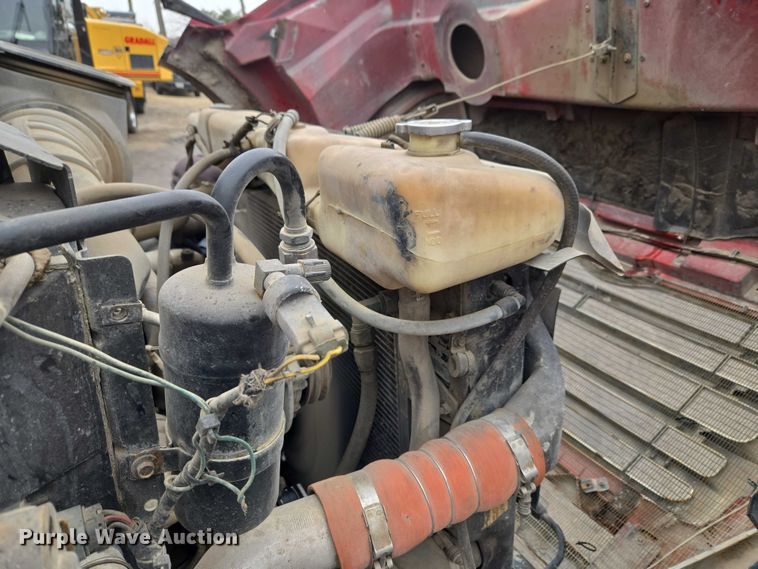 image for item ET1413 1998 Ford LT8000 dump truck