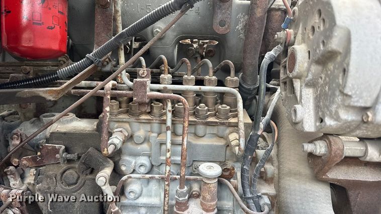 image for item ET4399 1987 Ford L8000 truck cab and chassis