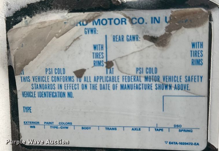 image for item ET4399 1987 Ford L8000 truck cab and chassis