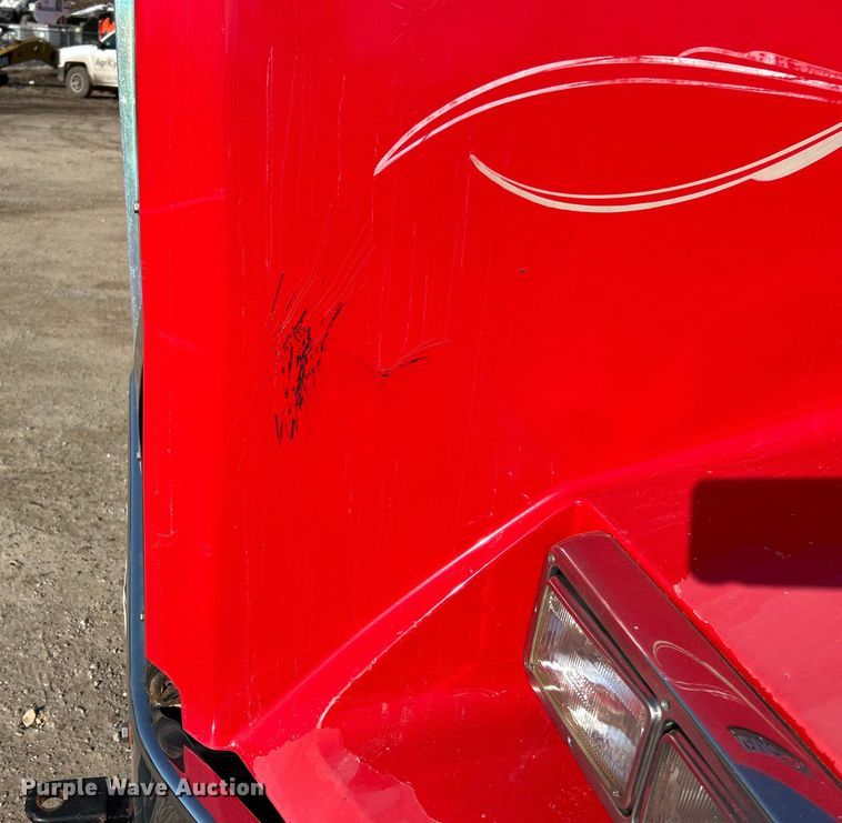 image for item ET6961 2011 Kenworth T8 Series semi truck