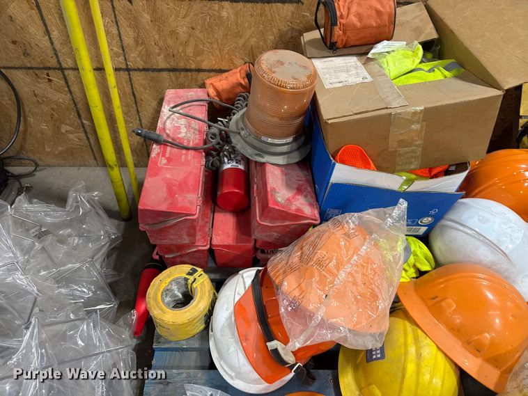 image for item EU4116 Road safety equipment