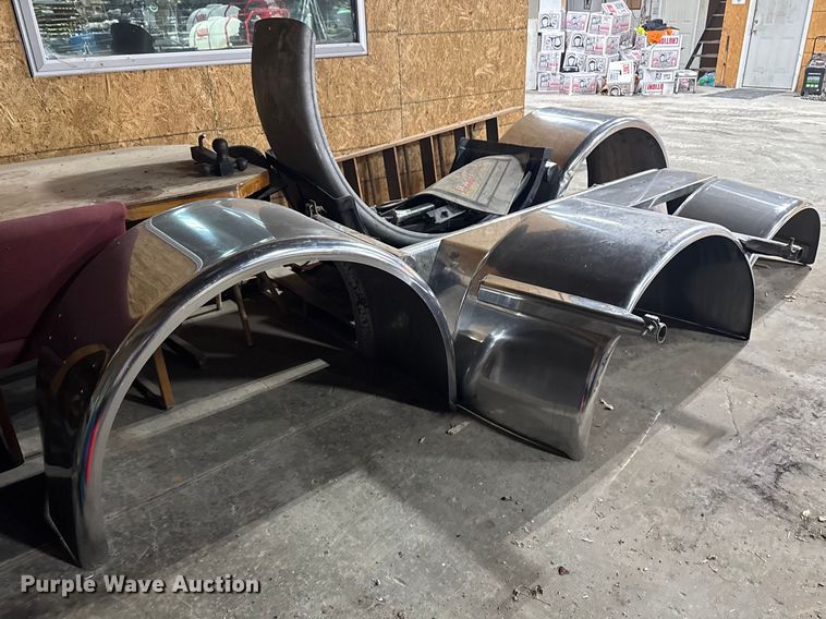 image for item EU4124 Truck fenders