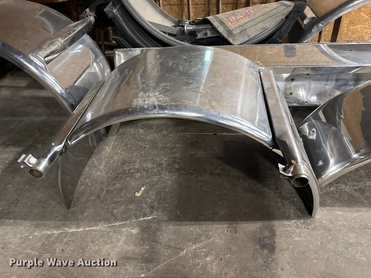 image for item EU4124 Truck fenders