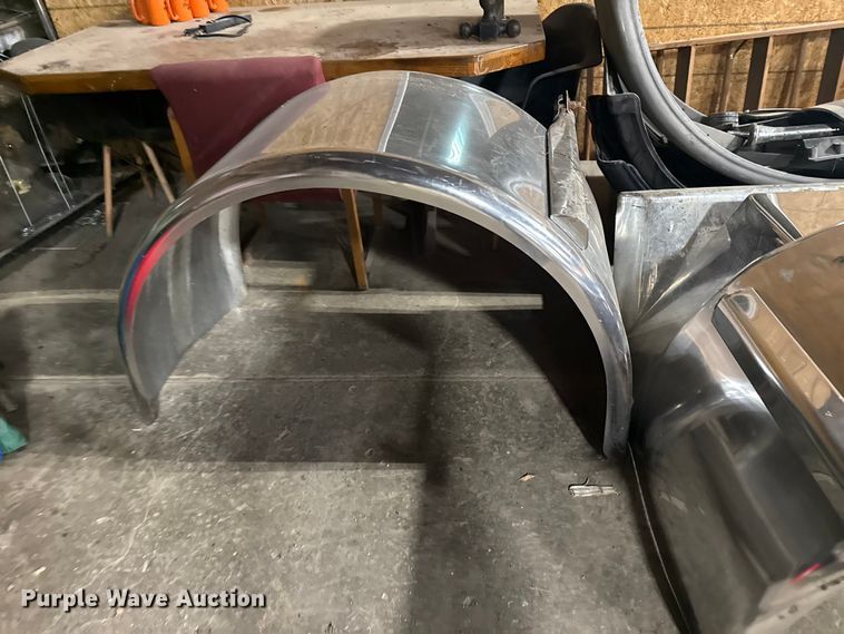 image for item EU4124 Truck fenders