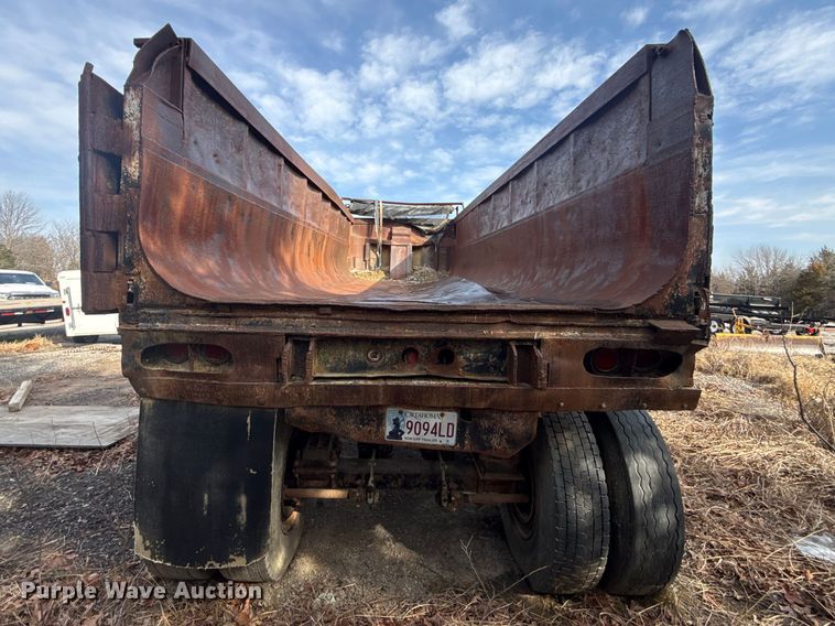 image for item EU4125 1968 Hobbs Trailer end dump trailer