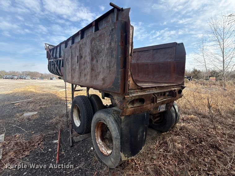 image for item EU4125 1968 Hobbs Trailer end dump trailer