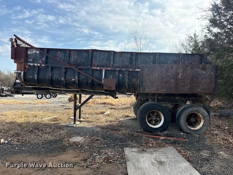 image for item EU4125 1968 Hobbs Trailer end dump trailer