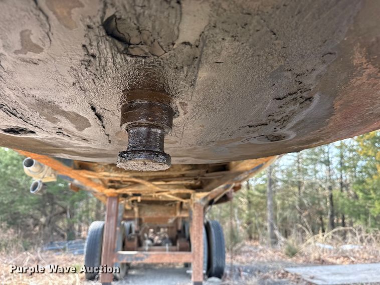 image for item EU4125 1968 Hobbs Trailer end dump trailer