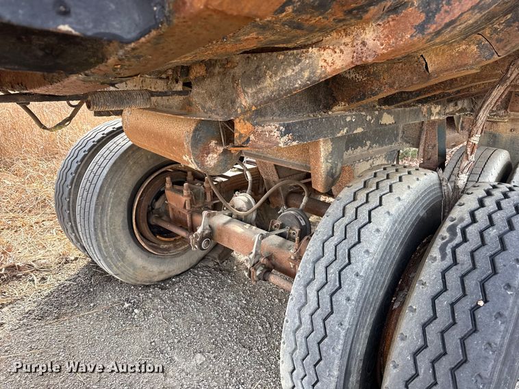 image for item EU4125 1968 Hobbs Trailer end dump trailer