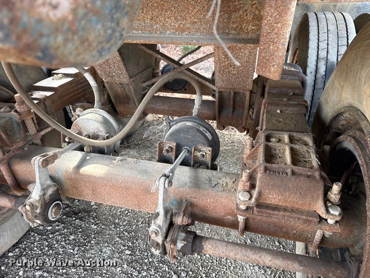 image for item EU4125 1968 Hobbs Trailer end dump trailer