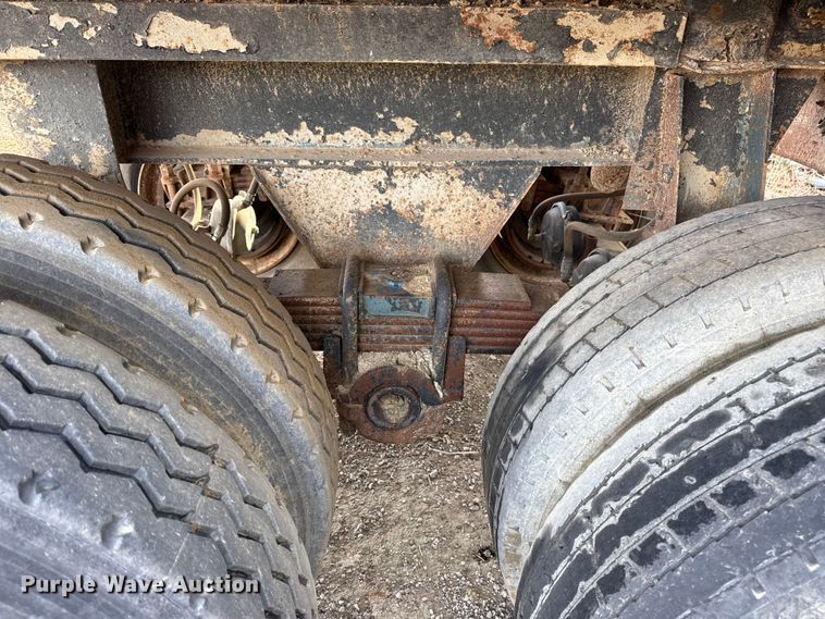 image for item EU4125 1968 Hobbs Trailer end dump trailer