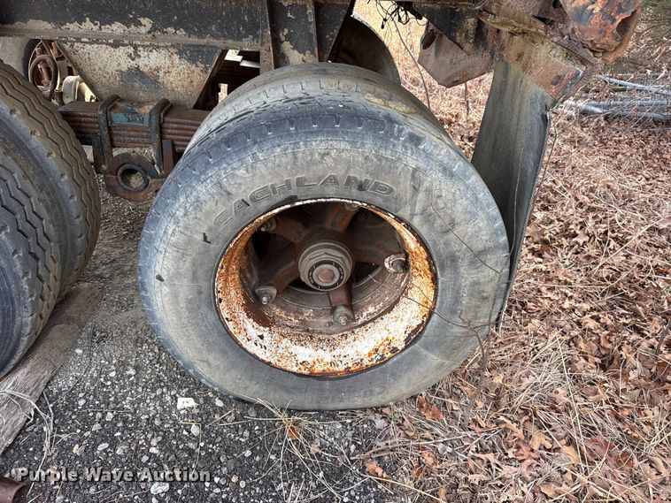 image for item EU4125 1968 Hobbs Trailer end dump trailer