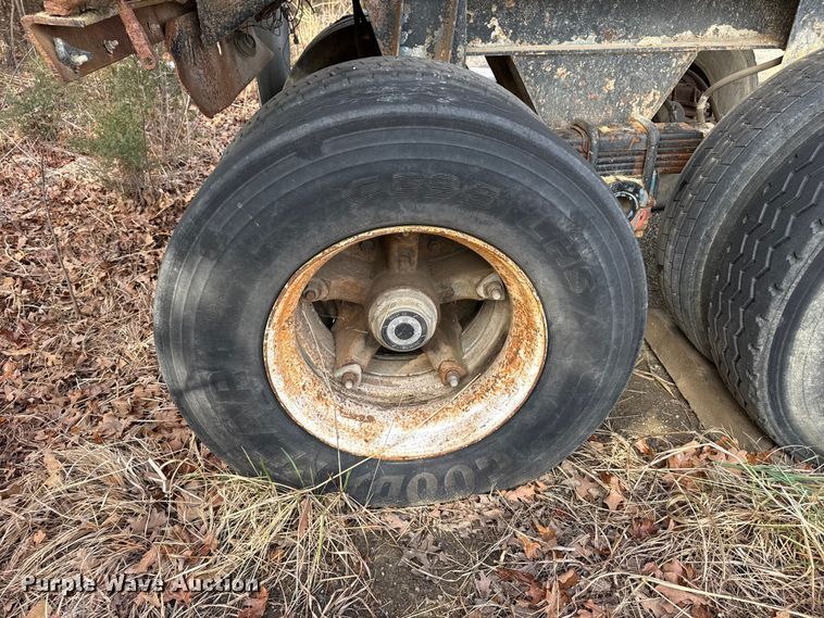 image for item EU4125 1968 Hobbs Trailer end dump trailer