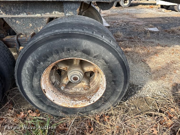 image for item EU4125 1968 Hobbs Trailer end dump trailer