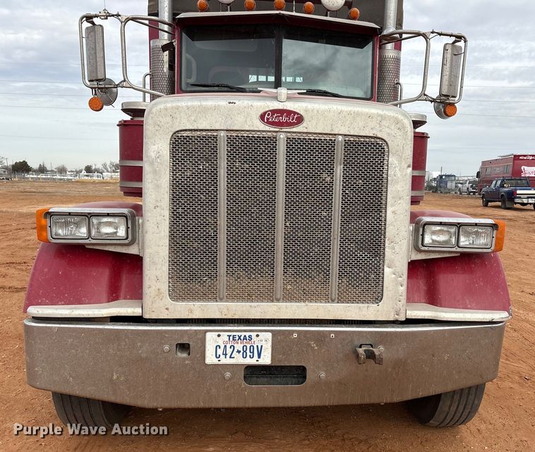 image for item EU4887 2012 Peterbilt 367 cotton module transport truck