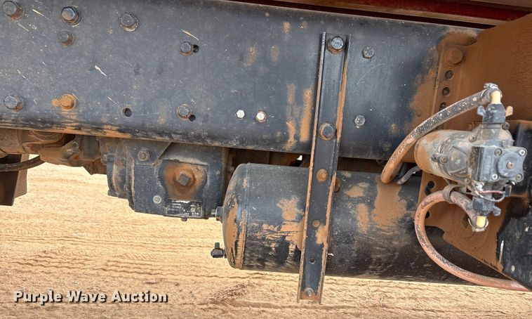 image for item EU4887 2012 Peterbilt 367 cotton module transport truck