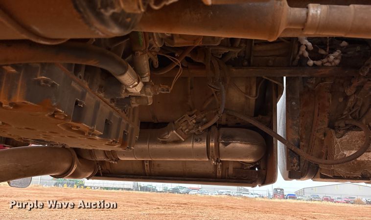 image for item EU4887 2012 Peterbilt 367 cotton module transport truck