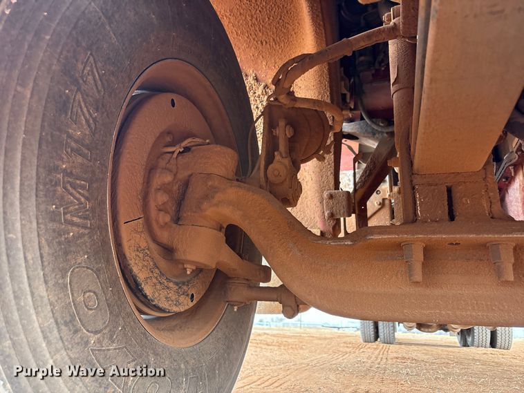 image for item EU4887 2012 Peterbilt 367 cotton module transport truck