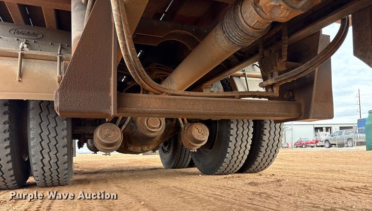 image for item EU4887 2012 Peterbilt 367 cotton module transport truck