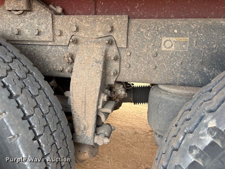 image for item EU4887 2012 Peterbilt 367 cotton module transport truck