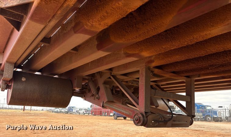 image for item EU4887 2012 Peterbilt 367 cotton module transport truck