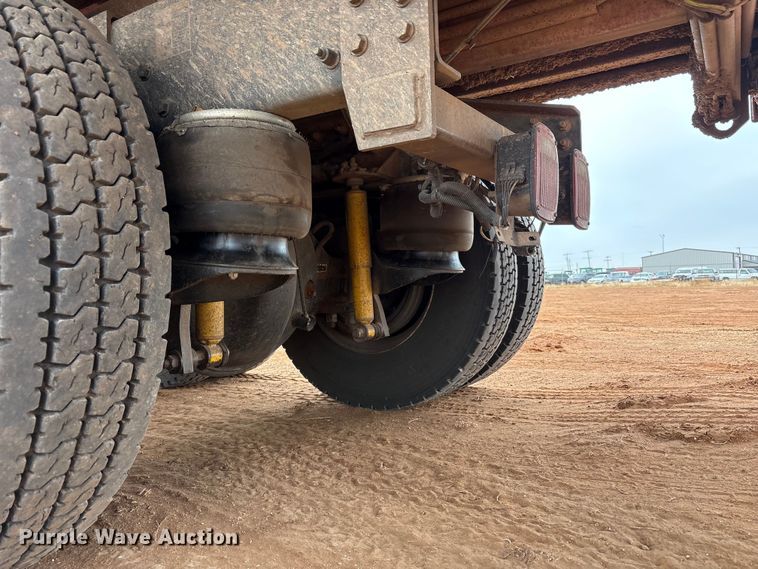 image for item EU4887 2012 Peterbilt 367 cotton module transport truck