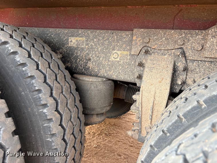 image for item EU4887 2012 Peterbilt 367 cotton module transport truck