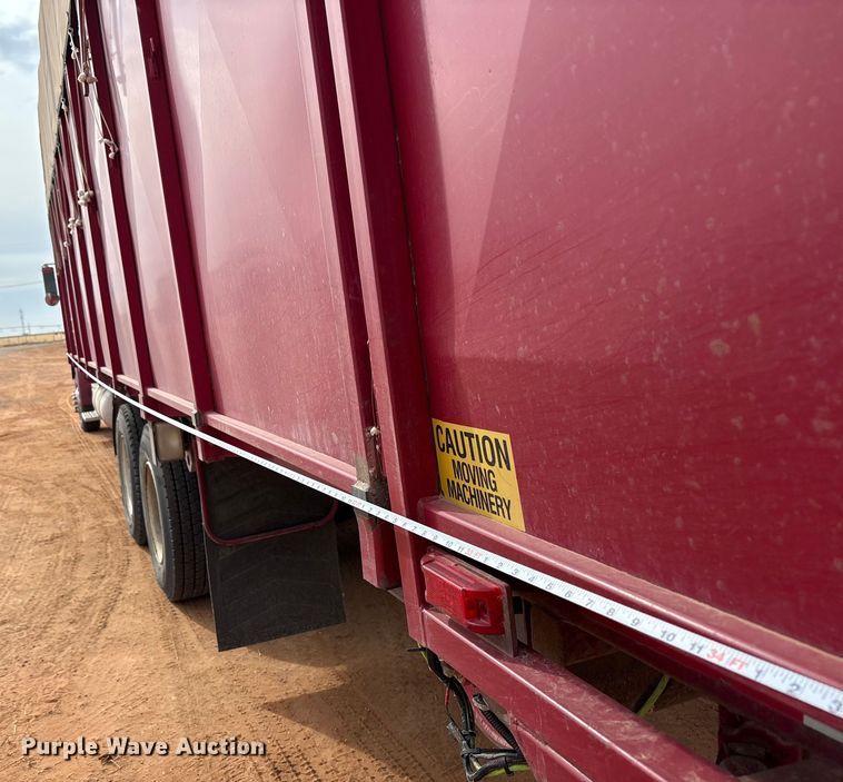 image for item EU4887 2012 Peterbilt 367 cotton module transport truck