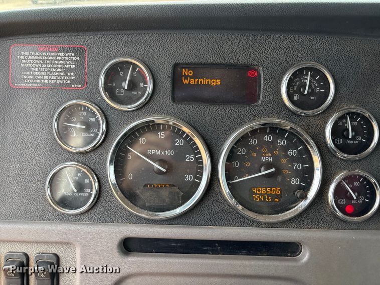 image for item EU4887 2012 Peterbilt 367 cotton module transport truck